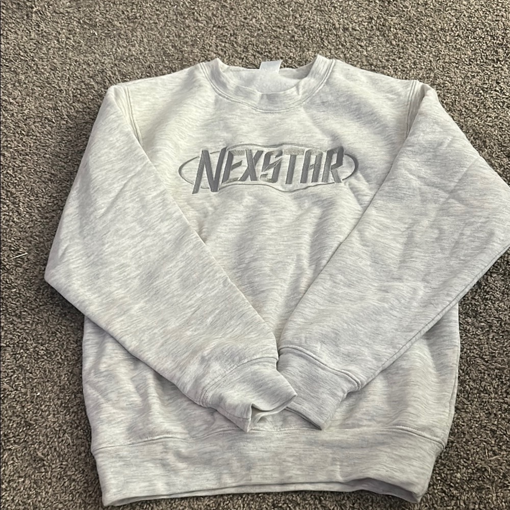 Gray girls crewneck